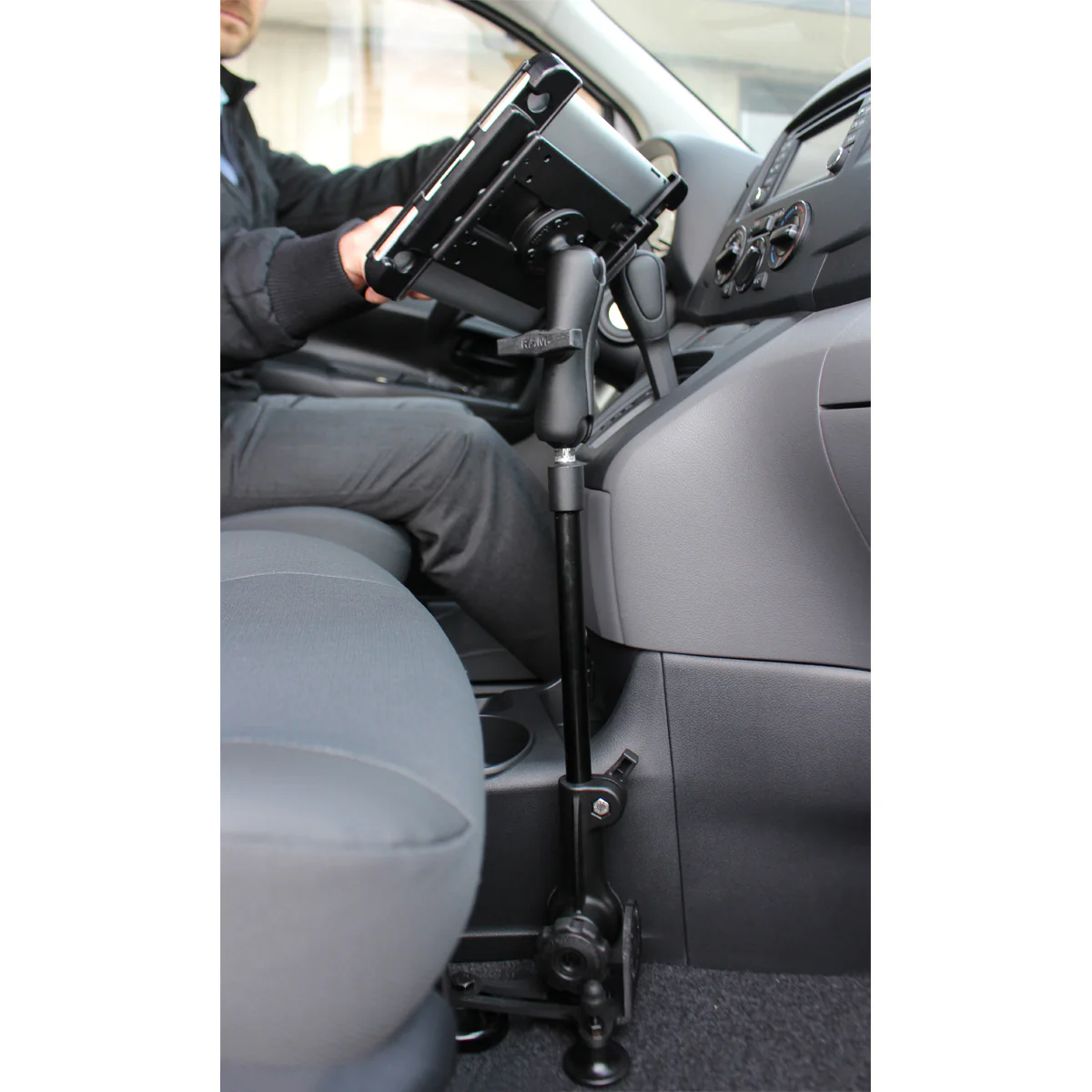 RAM® Pod HD™ 24" Vehicle Mount with Round Plate - Image 6