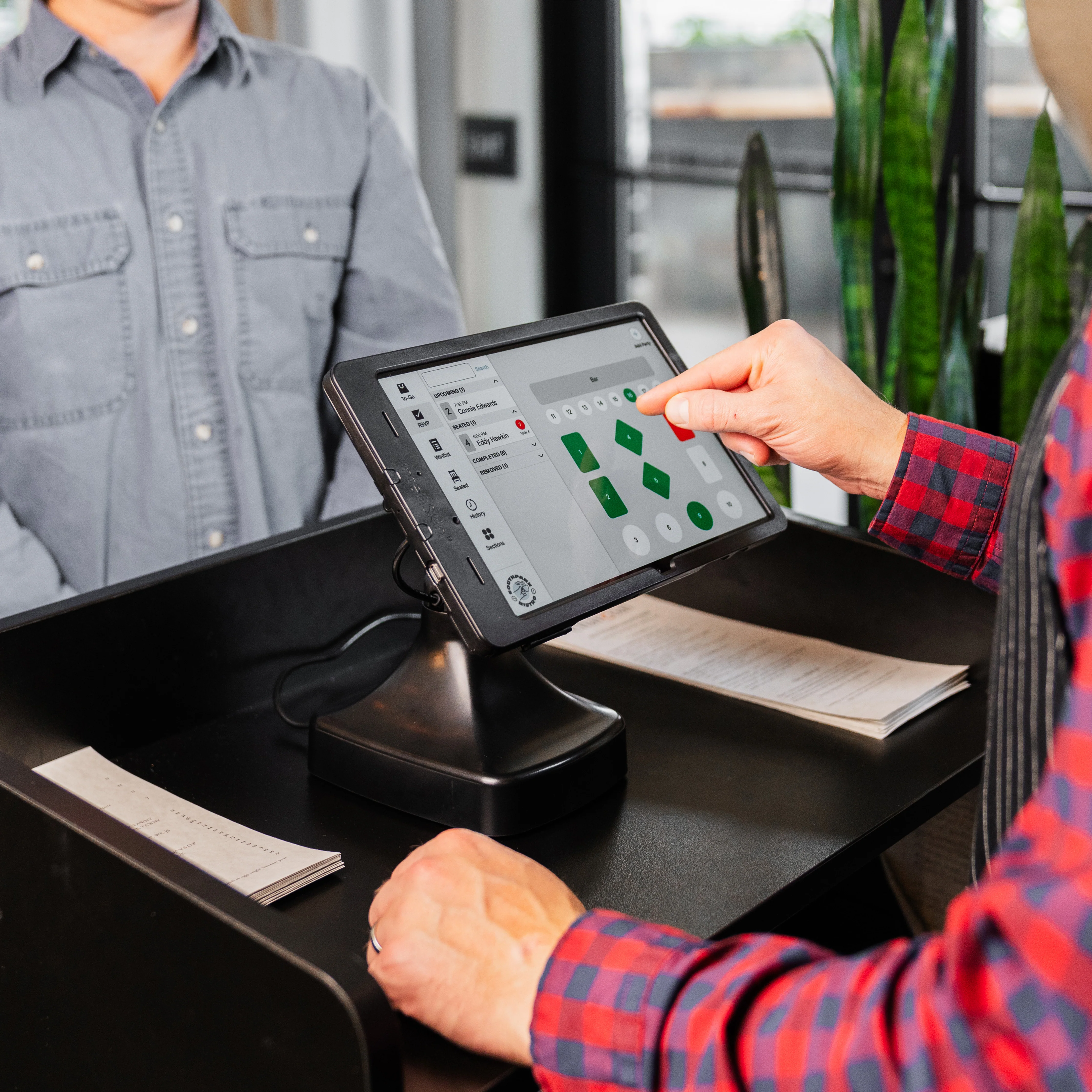 GDS® Uni-Conn™ Powered Tilt & Swivel Dock with USB-C - Image 8
