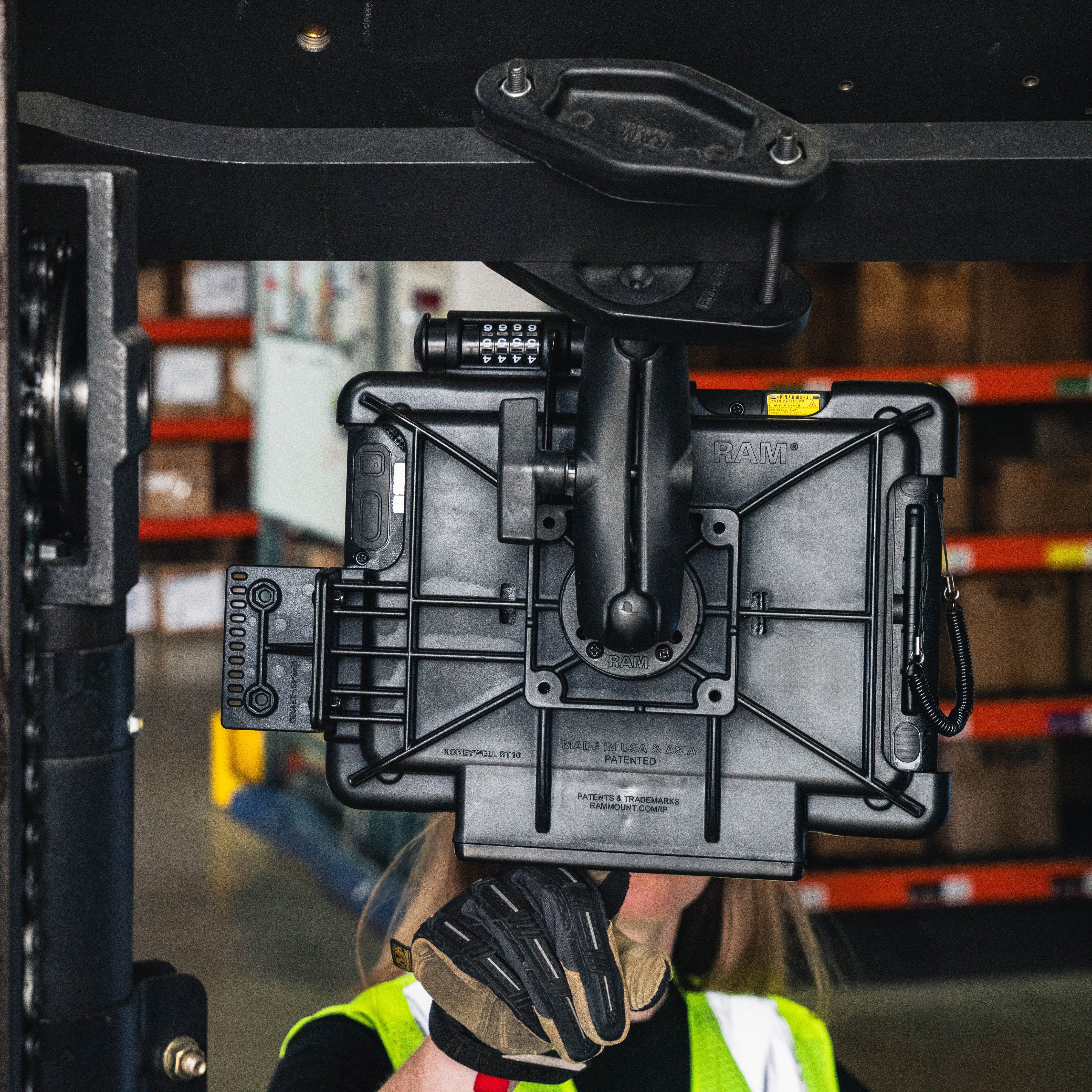 RAM® Combo Locking Form-Fit Holder for Honeywell RT10 Tablet - Image 4